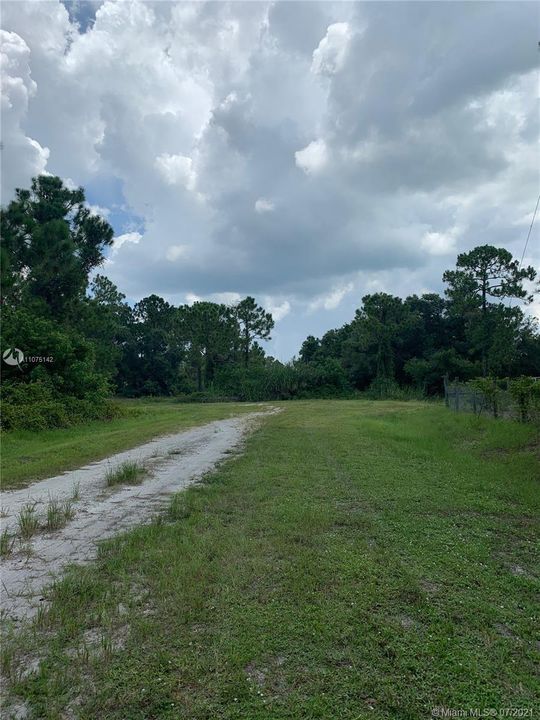 Vendido Recientemente: $33,000 (1.07 acres)