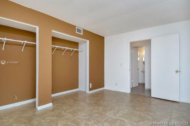 Recently Rented: $1,300 (1 beds, 1 baths, 745 Square Feet)