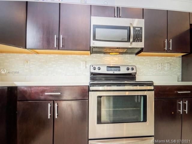 Recently Rented: $4,500 (4 beds, 2 baths, 2524 Square Feet)