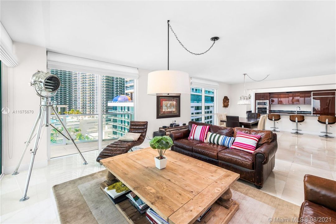 Recently Sold: $1,790,000 (4 beds, 3 baths, 2356 Square Feet)