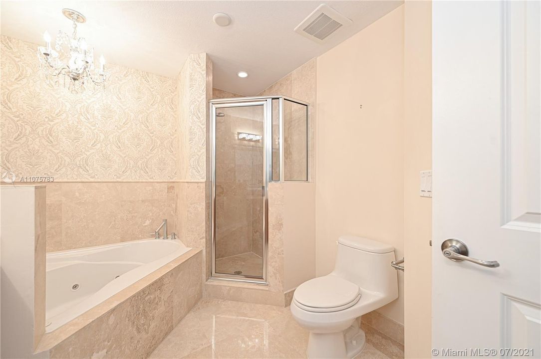 最近租的: $3,600 (3 贝兹, 3 浴室, 1579 平方英尺)