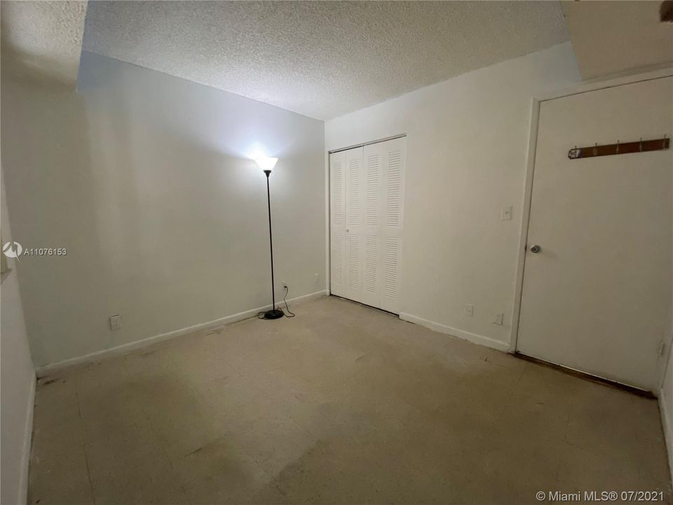 Recently Sold: $179,000 (2 beds, 1 baths, 791 Square Feet)