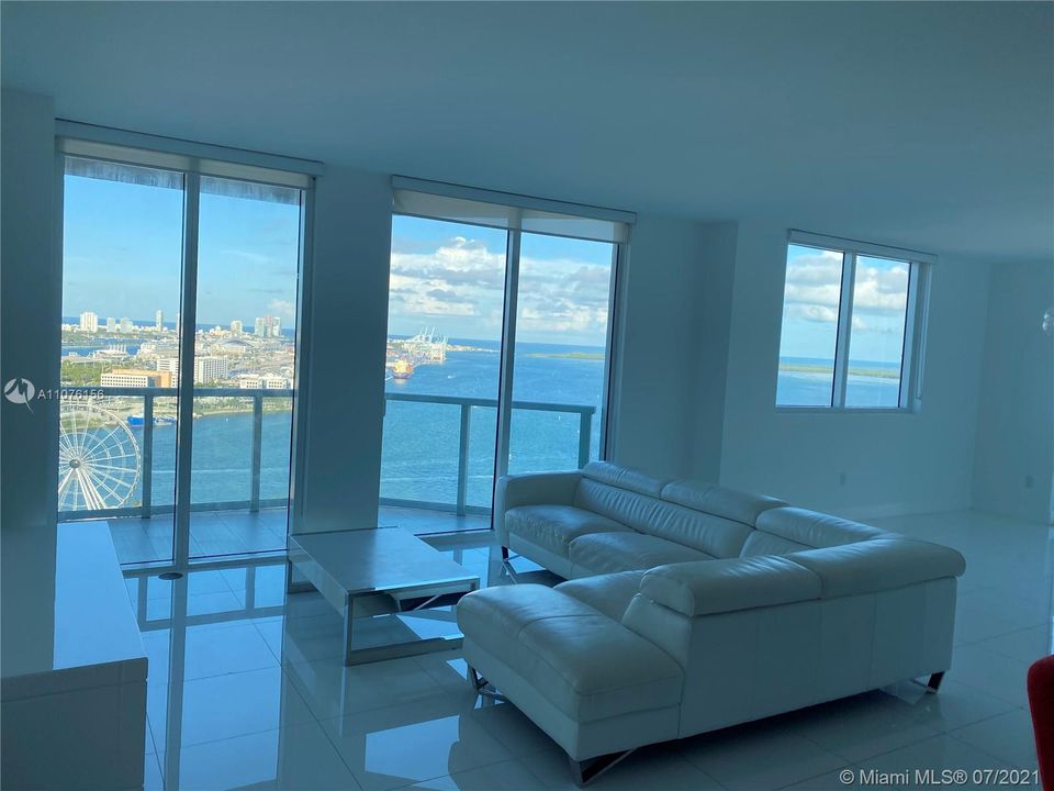 Recently Rented: $3,600 (2 beds, 2 baths, 1363 Square Feet)