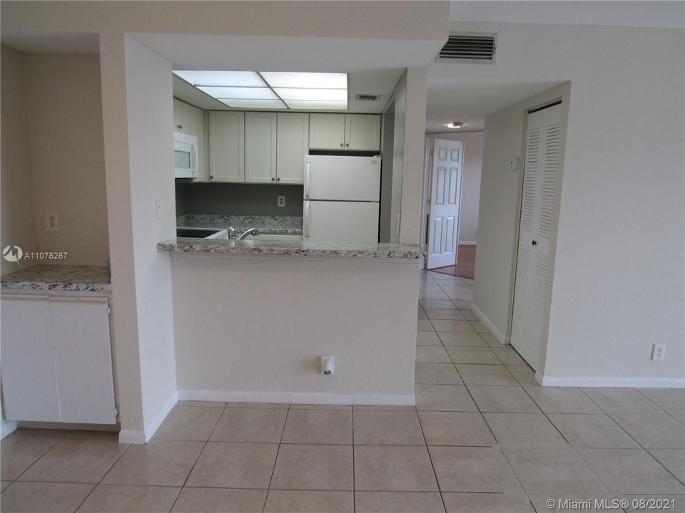 Recently Rented: $1,500 (2 beds, 2 baths, 886 Square Feet)