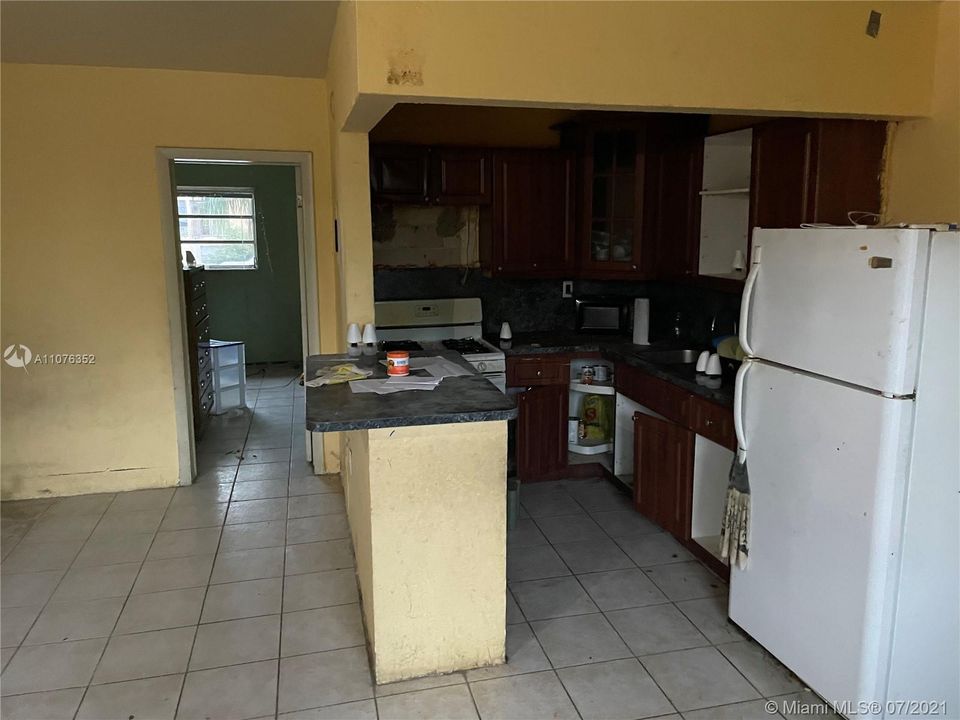 Recently Sold: $70,000 (1 beds, 1 baths, 583 Square Feet)