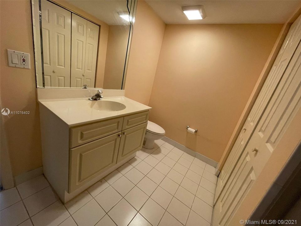 最近租的: $3,950 (2 贝兹, 2 浴室, 1330 平方英尺)