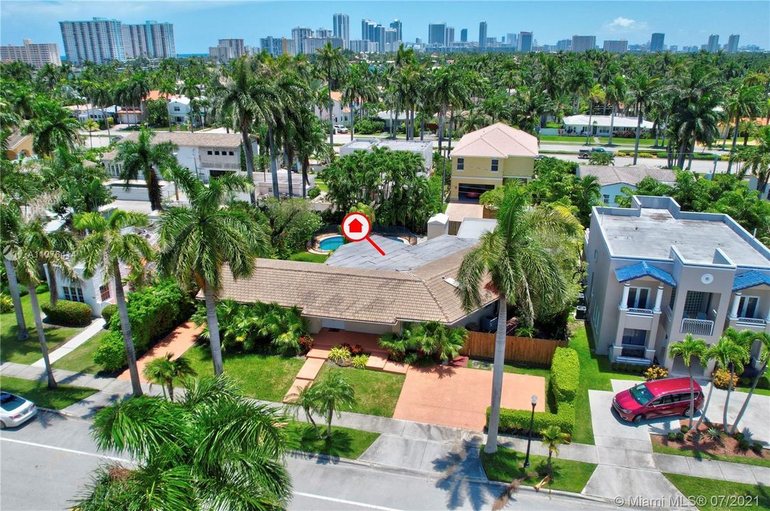 Recently Sold: $1,200,000 (5 beds, 3 baths, 3046 Square Feet)
