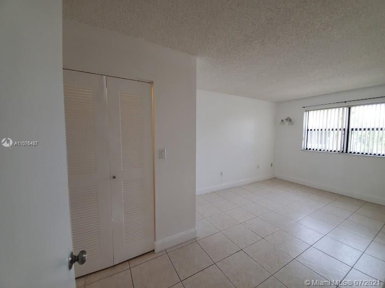Recently Rented: $1,600 (2 beds, 2 baths, 883 Square Feet)