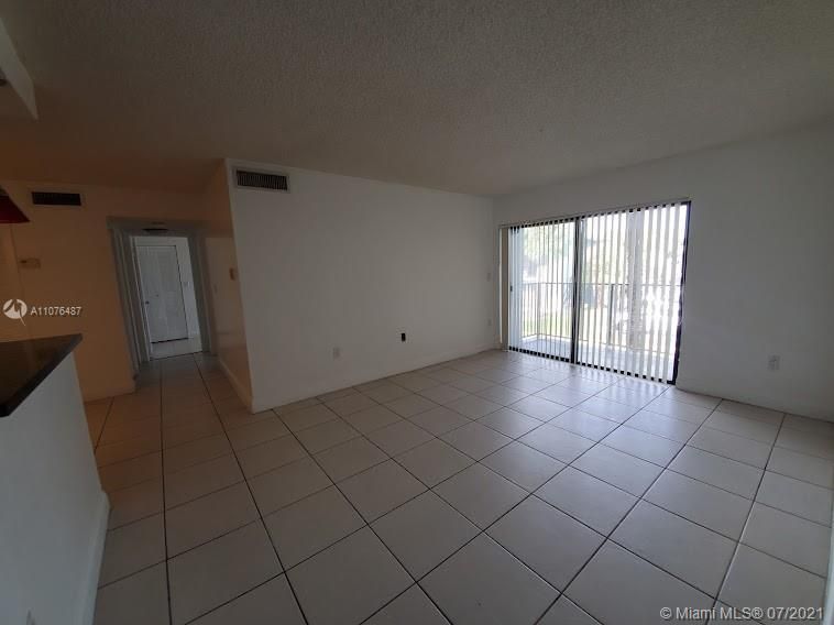 Recently Rented: $1,600 (2 beds, 2 baths, 883 Square Feet)