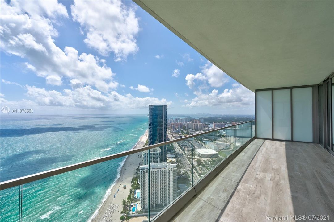 Recently Sold: $4,800,000 (4 beds, 5 baths, 2682 Square Feet)