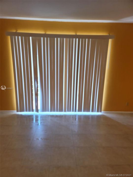 最近租的: $1,200 (1 贝兹, 1 浴室, 850 平方英尺)