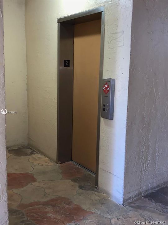 最近租的: $1,200 (1 贝兹, 1 浴室, 850 平方英尺)