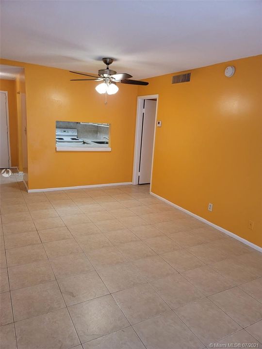 最近租的: $1,200 (1 贝兹, 1 浴室, 850 平方英尺)