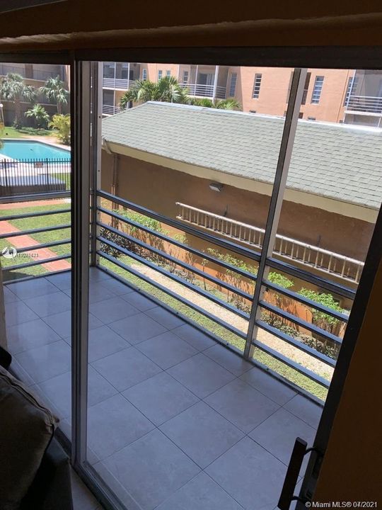 最近租的: $1,200 (1 贝兹, 1 浴室, 850 平方英尺)