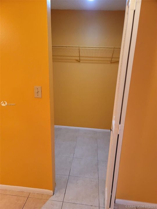 最近租的: $1,200 (1 贝兹, 1 浴室, 850 平方英尺)