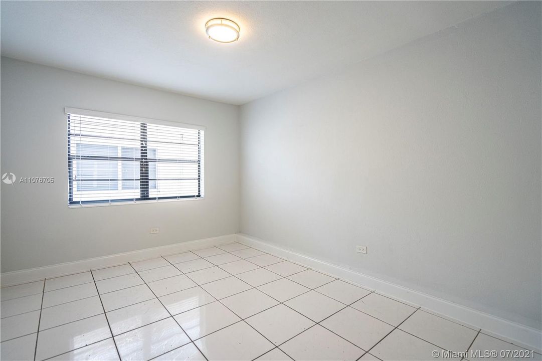 Recently Rented: $1,600 (1 beds, 1 baths, 650 Square Feet)