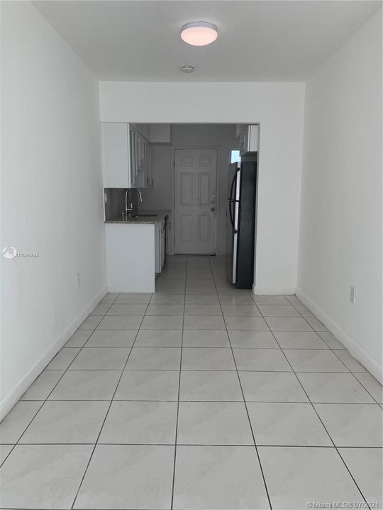 Recently Rented: $1,800 (1 beds, 1 baths, 800 Square Feet)