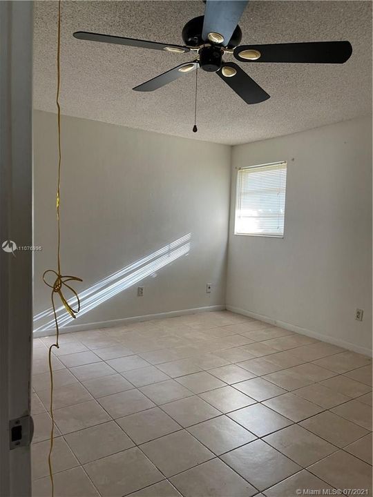 Recently Rented: $1,400 (2 beds, 2 baths, 840 Square Feet)
