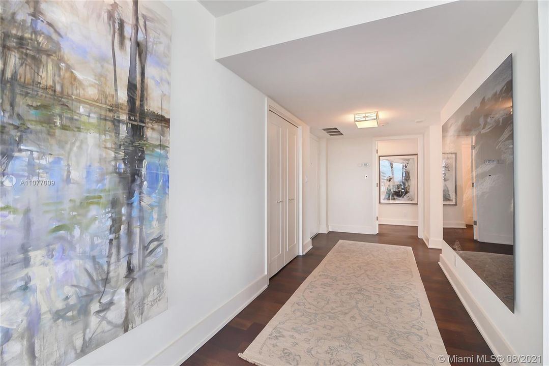 Recently Sold: $1,395,000 (2 beds, 2 baths, 2003 Square Feet)