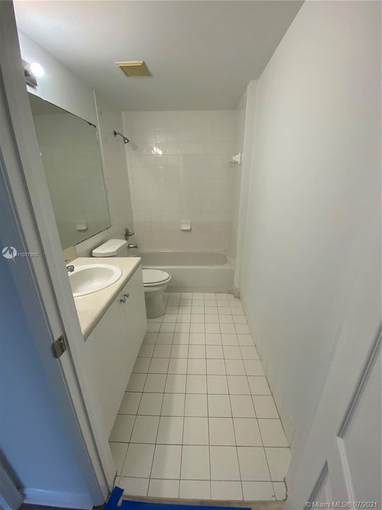 最近租的: $1,800 (2 贝兹, 2 浴室, 874 平方英尺)