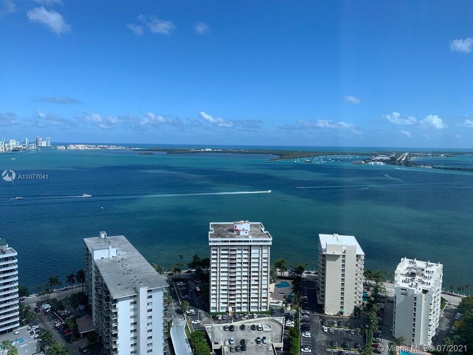 Recently Sold: $1,850,000 (2 beds, 2 baths, 2062 Square Feet)