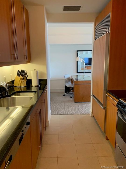 Recently Sold: $1,850,000 (2 beds, 2 baths, 2062 Square Feet)