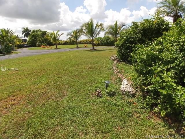 Recently Sold: $789,000 (4 beds, 2 baths, 3027 Square Feet)