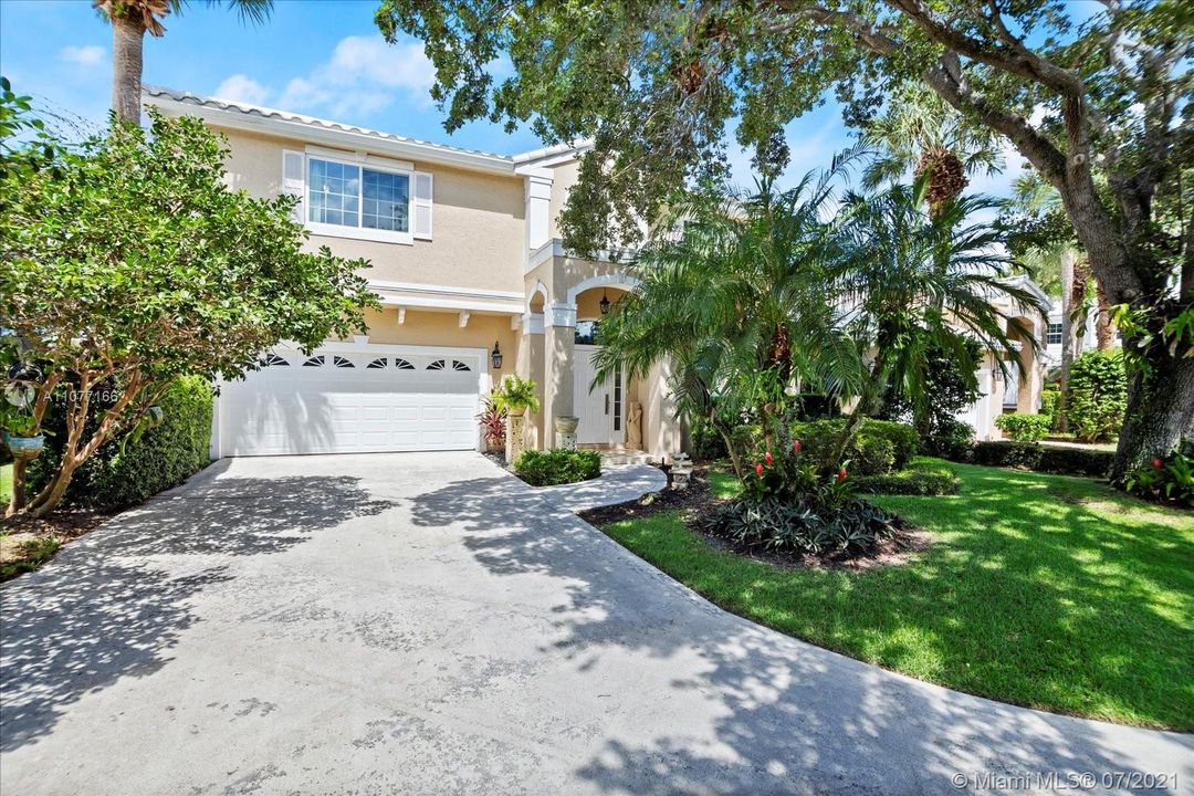 Recently Sold: $1,250,000 (3 beds, 2 baths, 2466 Square Feet)