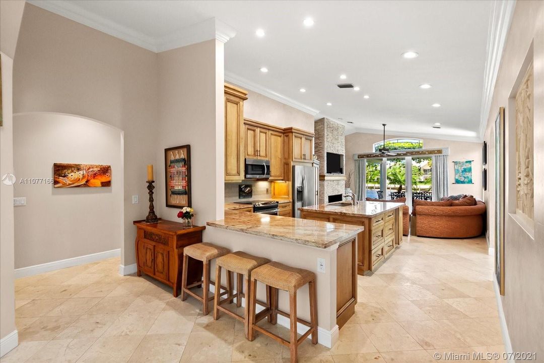 Recently Sold: $1,250,000 (3 beds, 2 baths, 2466 Square Feet)