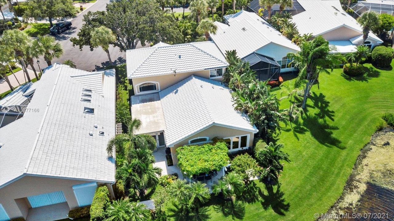 Recently Sold: $1,250,000 (3 beds, 2 baths, 2466 Square Feet)