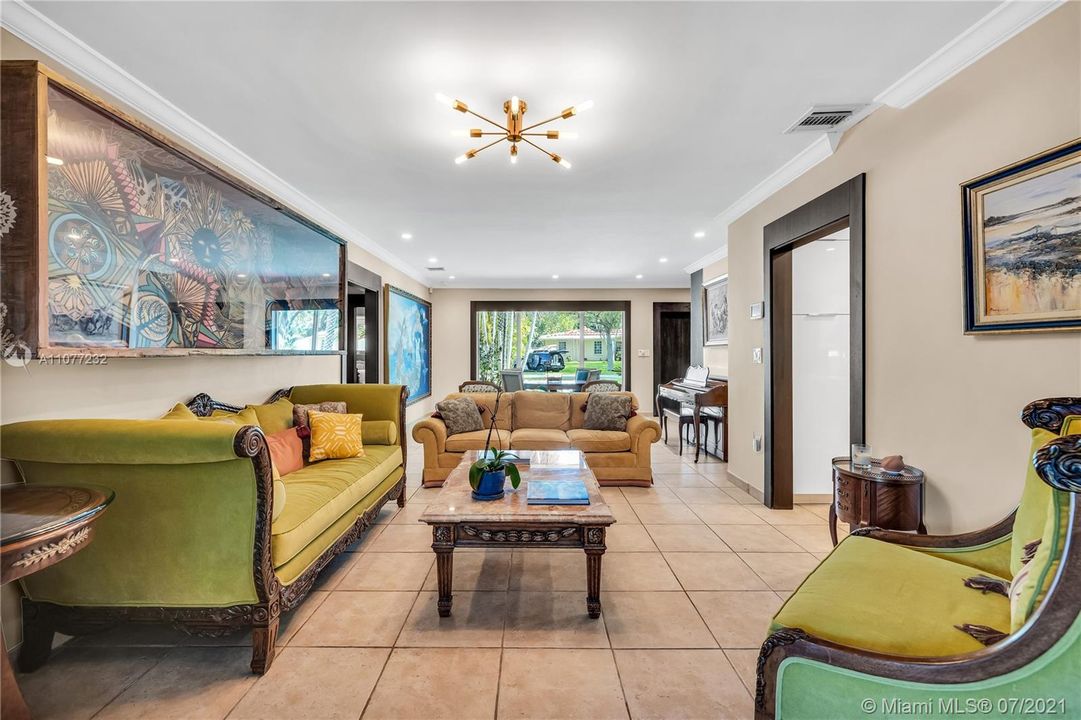 Recently Sold: $1,397,000 (4 beds, 3 baths, 2398 Square Feet)