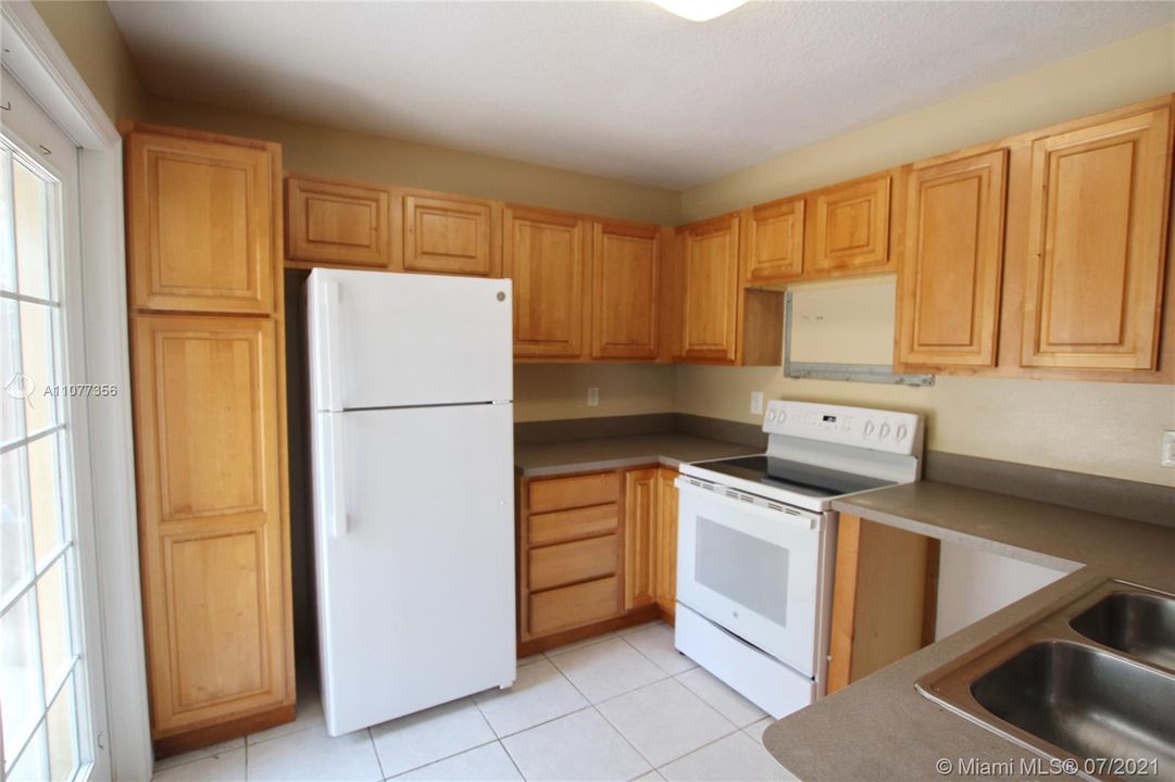 Недавно продано: $120,000 (2 спален, 2 ванн, 0 Квадратных фут)