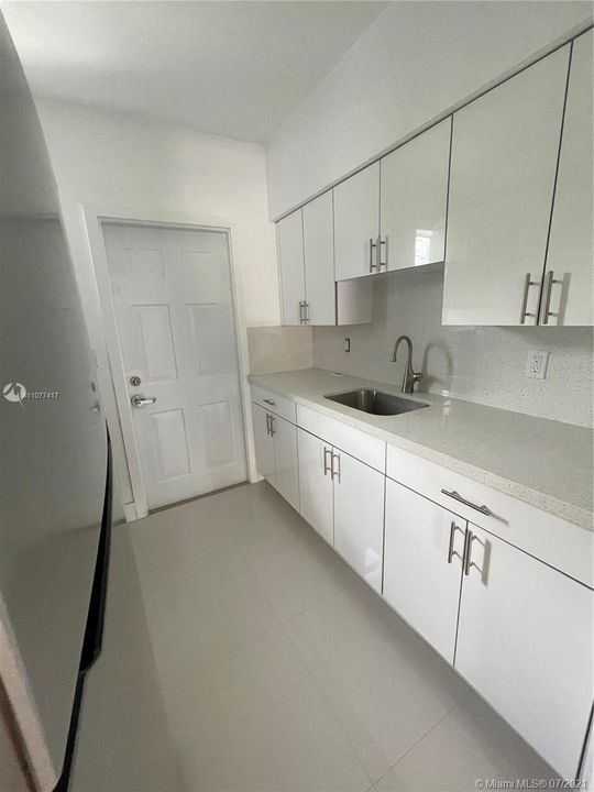 Recently Rented: $1,650 (1 beds, 1 baths, 800 Square Feet)
