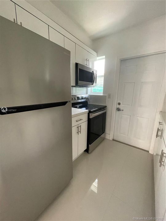 Recently Rented: $1,650 (1 beds, 1 baths, 800 Square Feet)