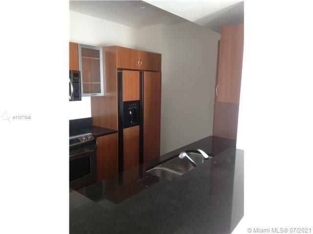 Recently Sold: $280,000 (2 beds, 2 baths, 1077 Square Feet)