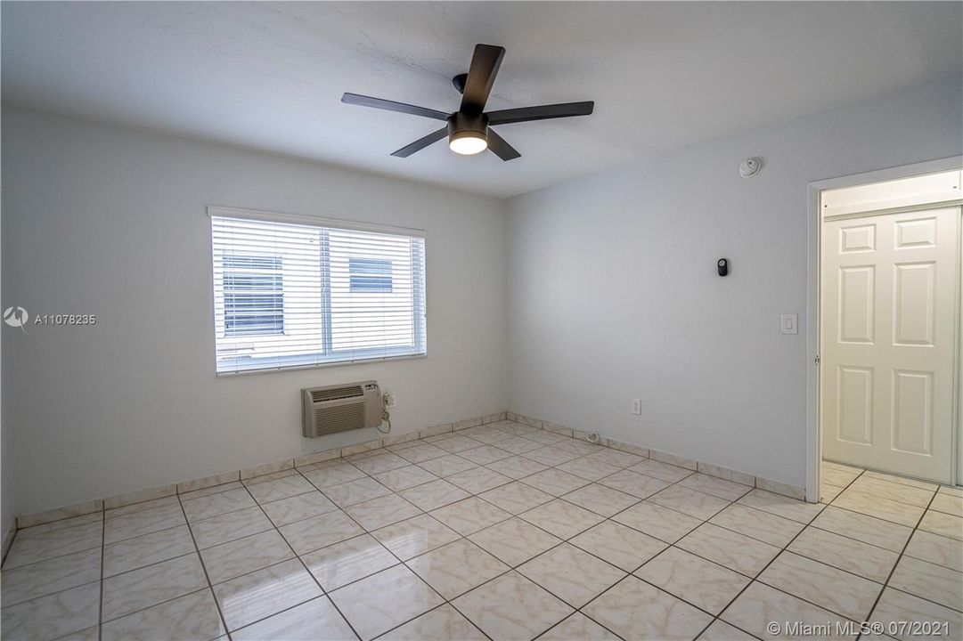 Recently Rented: $1,650 (1 beds, 1 baths, 750 Square Feet)