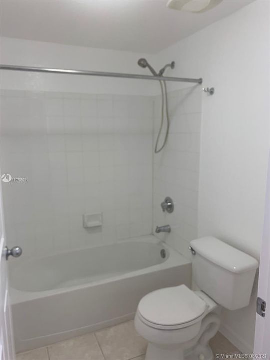 Недавно арендовано: $2,400 (3 спален, 2 ванн, 1450 Квадратных фут)