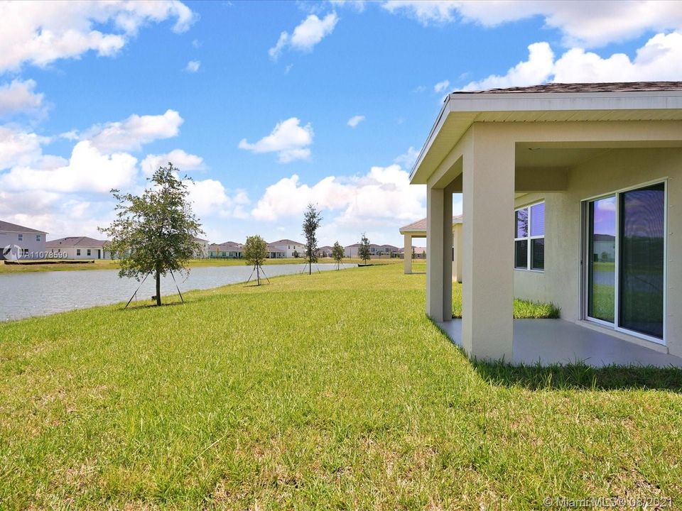 Недавно арендовано: $2,600 (4 спален, 2 ванн, 1828 Квадратных фут)