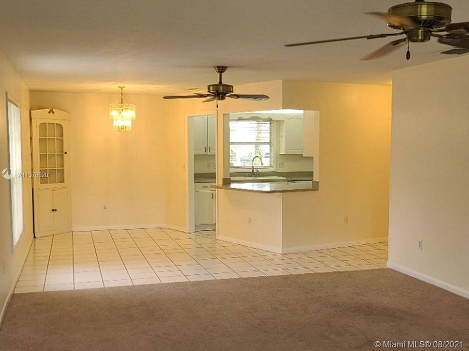 Recently Rented: $1,995 (2 beds, 2 baths, 1500 Square Feet)