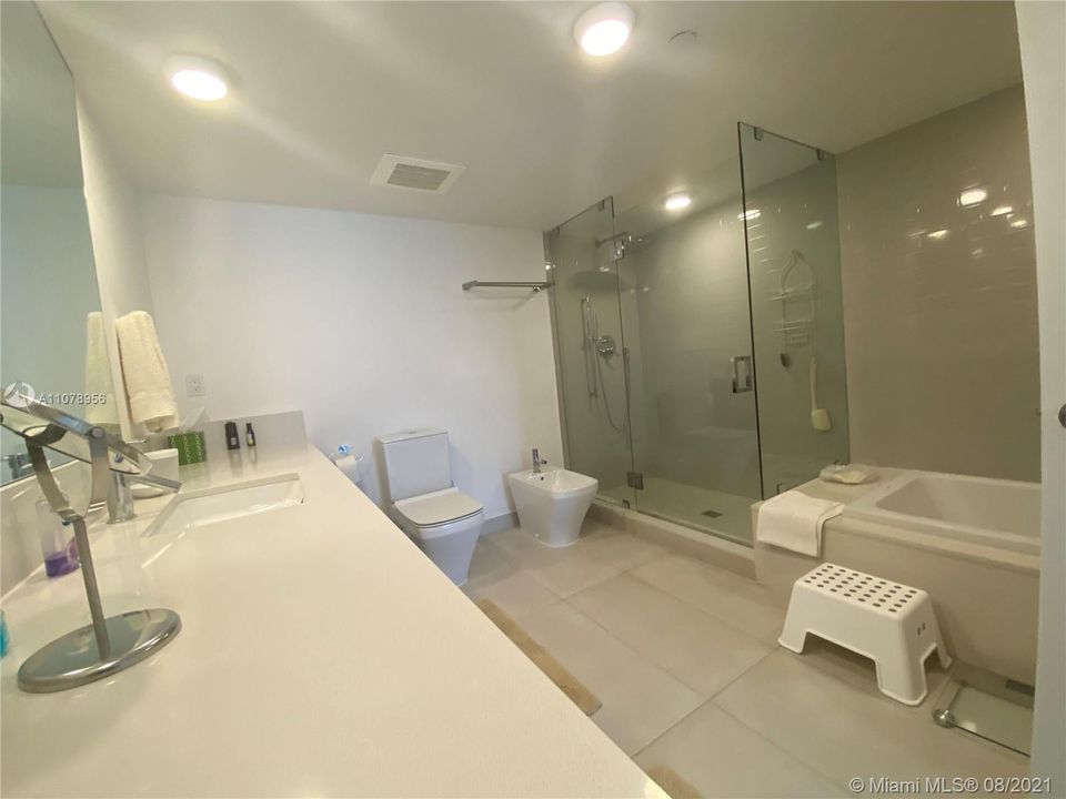 Недавно арендовано: $4,100 (2 спален, 2 ванн, 1278 Квадратных фут)