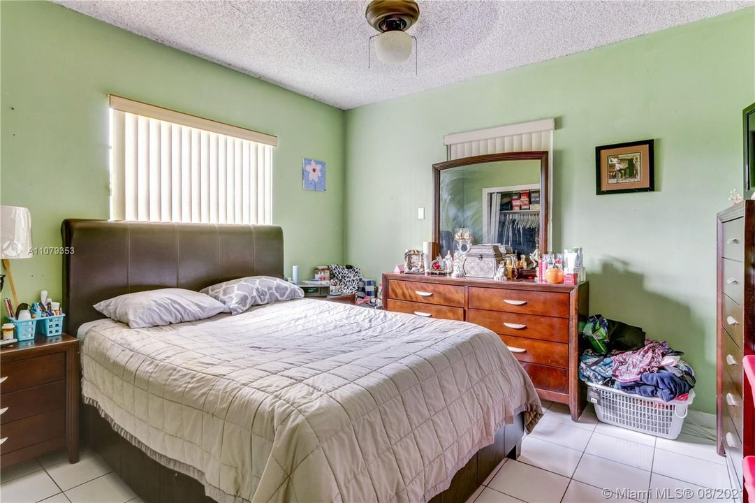 Vendido Recientemente: $659,000 (0 camas, 0 baños, 3118 Pies cuadrados)