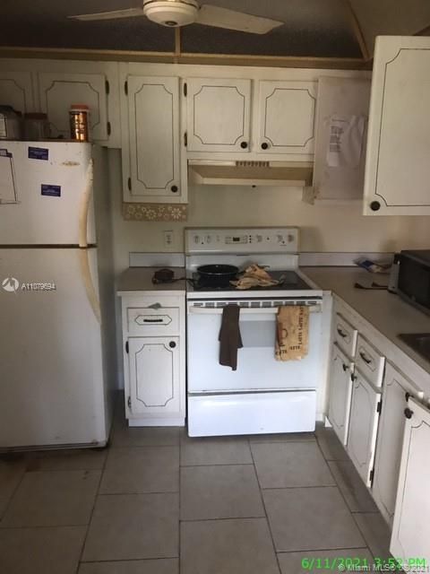 Recently Sold: $60,000 (1 beds, 1 baths, 760 Square Feet)