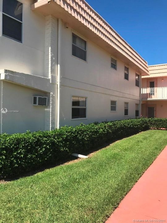 Recently Sold: $60,000 (1 beds, 1 baths, 760 Square Feet)