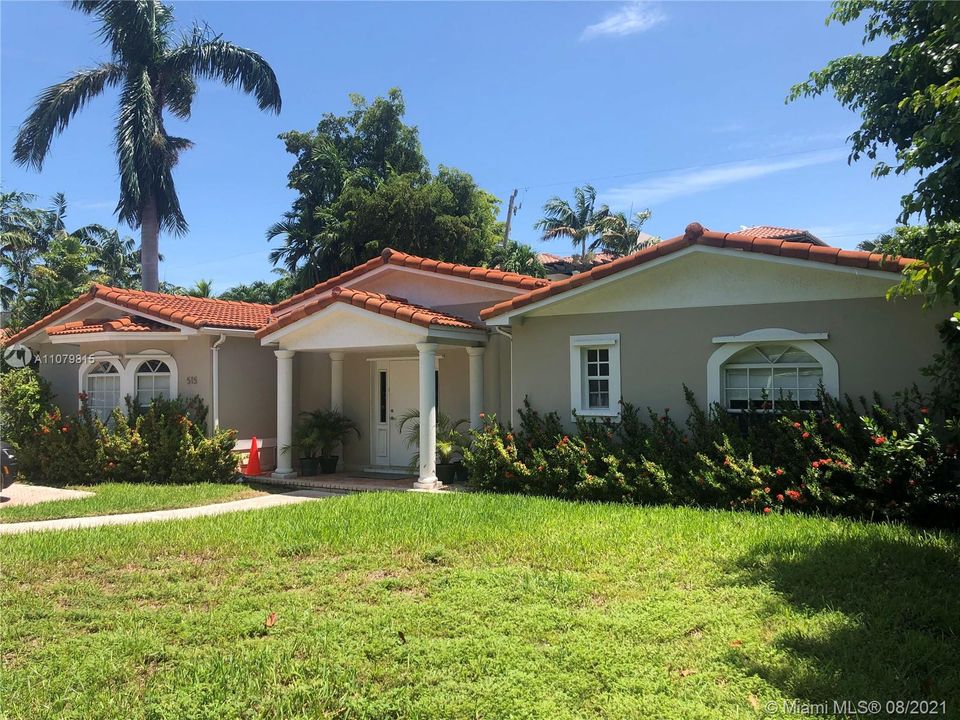 Recently Sold: $2,395,000 (4 beds, 3 baths, 2008 Square Feet)