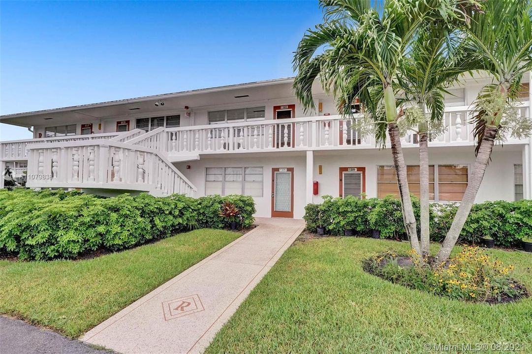 最近售出: $64,000 (1 贝兹, 1 浴室, 700 平方英尺)