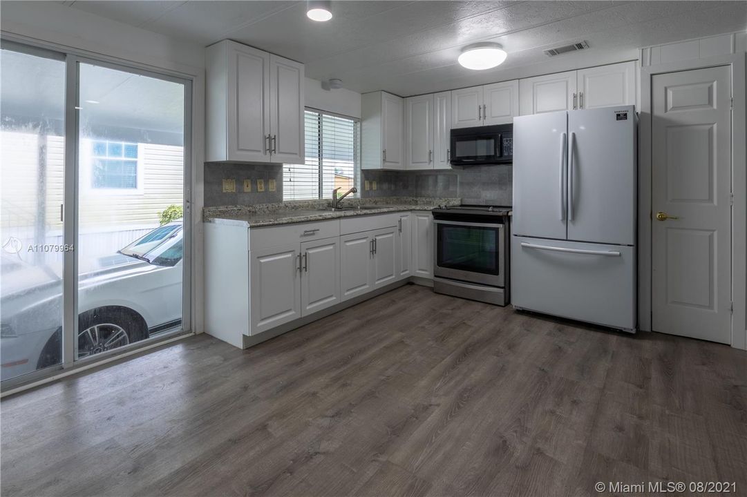 Recently Rented: $1,600 (2 beds, 2 baths, 1332 Square Feet)