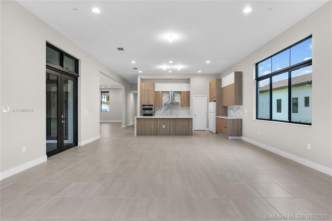 Recently Sold: $1,499,000 (5 beds, 4 baths, 4840 Square Feet)