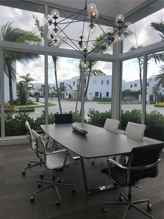 Recently Sold: $1,025,000 (4 beds, 4 baths, 3624 Square Feet)
