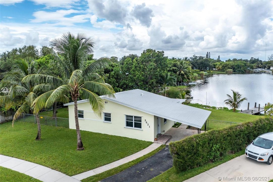 Recently Sold: $344,999 (3 beds, 1 baths, 1194 Square Feet)