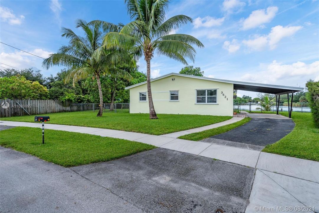 Recently Sold: $344,999 (3 beds, 1 baths, 1194 Square Feet)